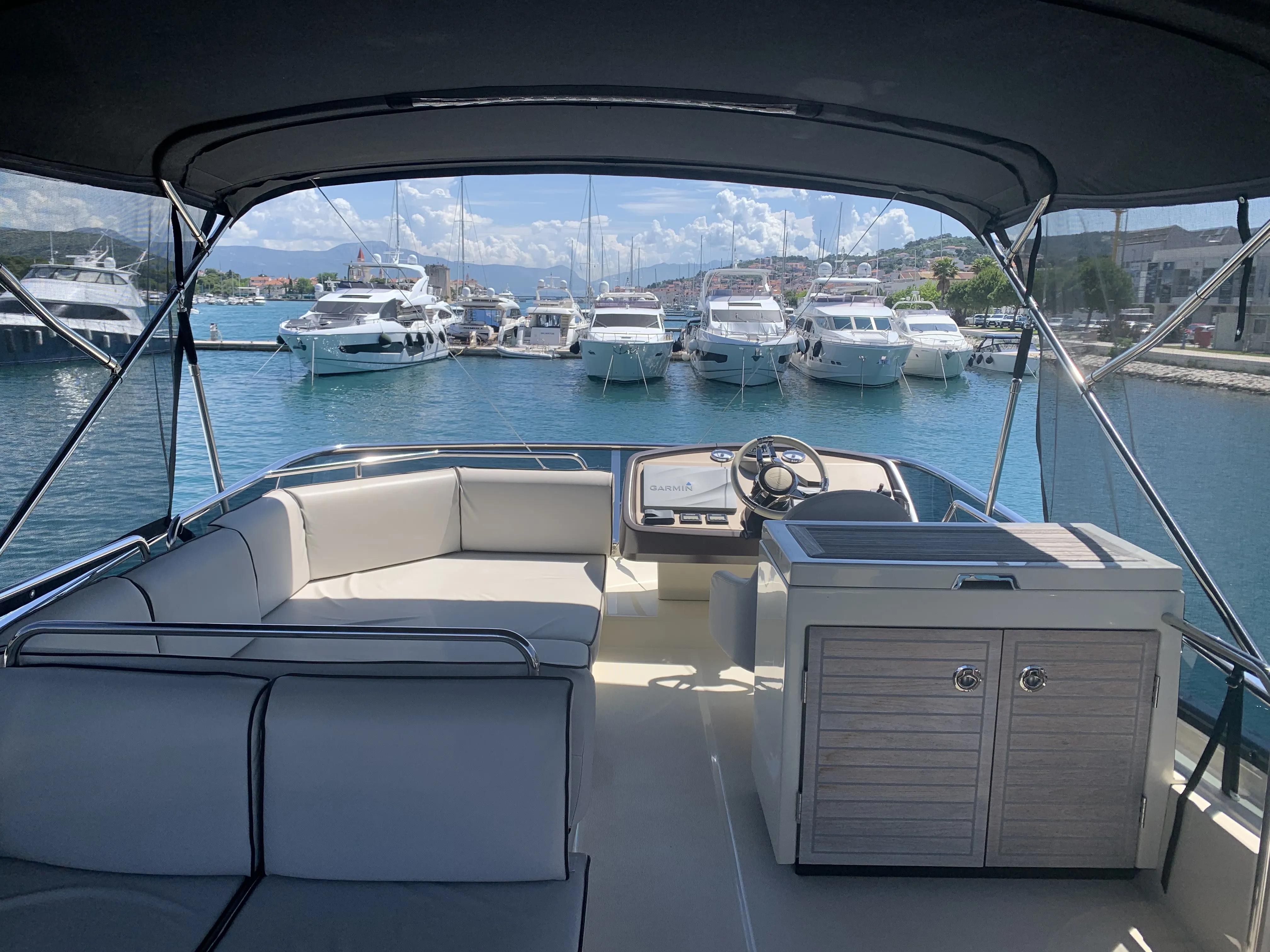 Image slide 182182