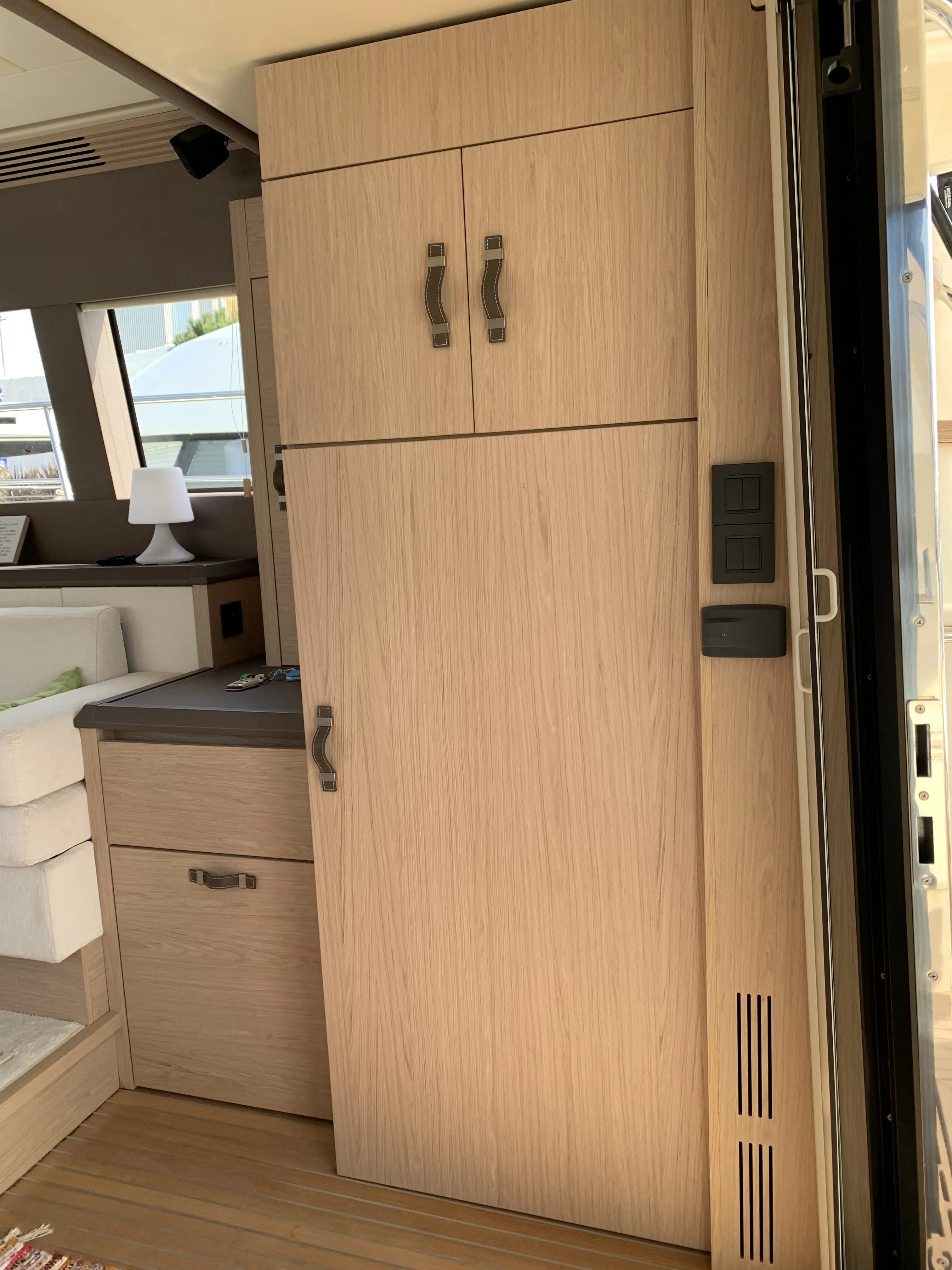 Image slide 182188