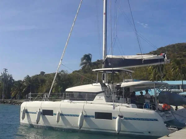 Lagoon 42 Utopia boat image