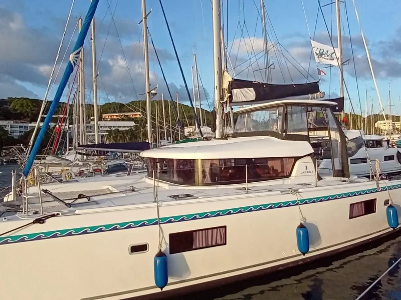 Lagoon 42 Uiara boat image