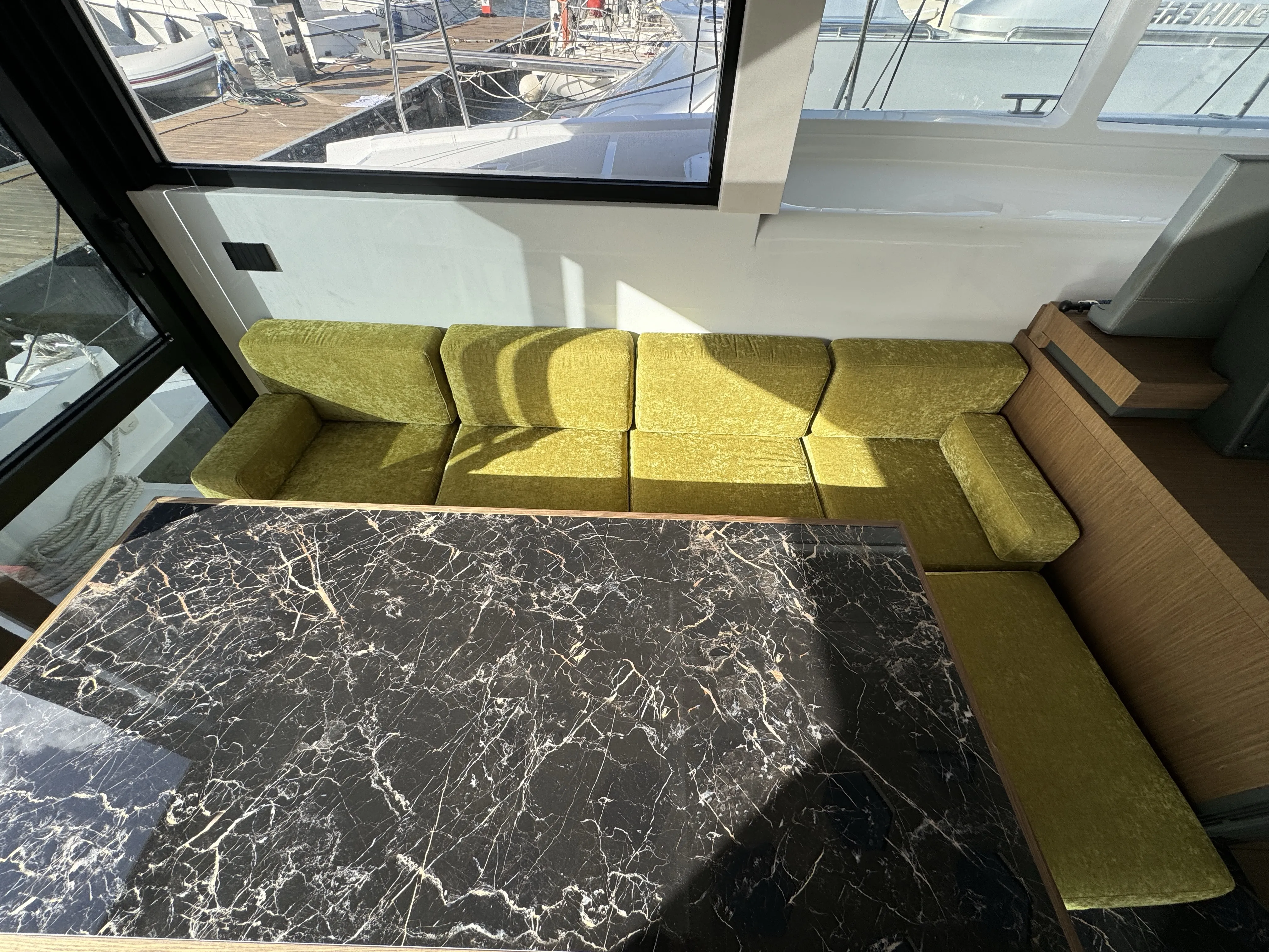 Image slide 182836