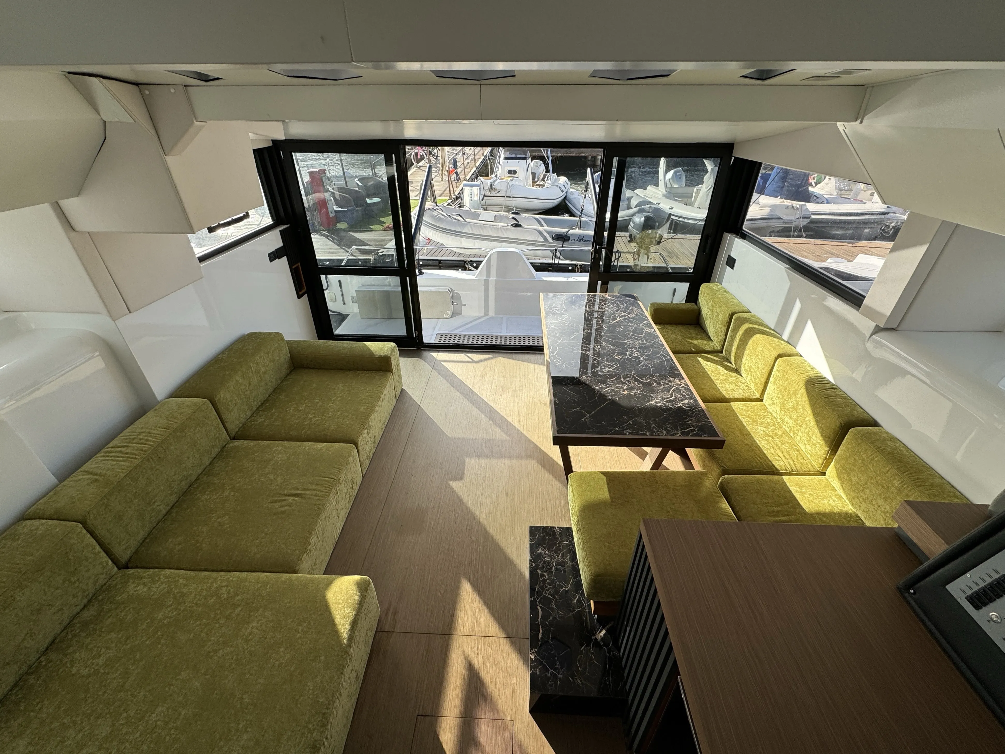 Image slide 182839