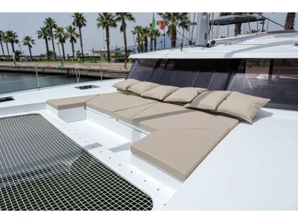 Astréa 42 Lalena (WM - A/C - Generator) boat image