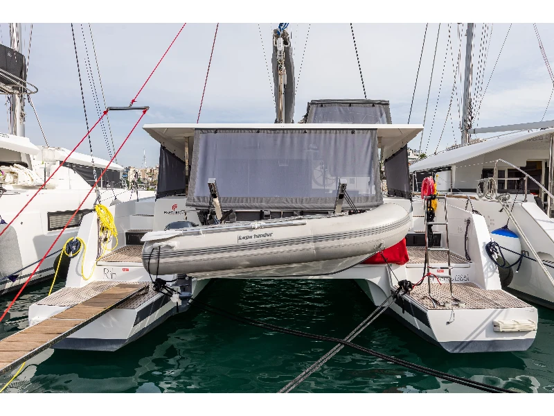 Isla 40 Rih boat image