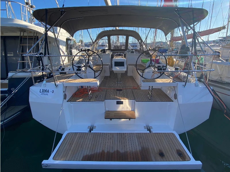 Bavaria C38 Luna 3 boat image