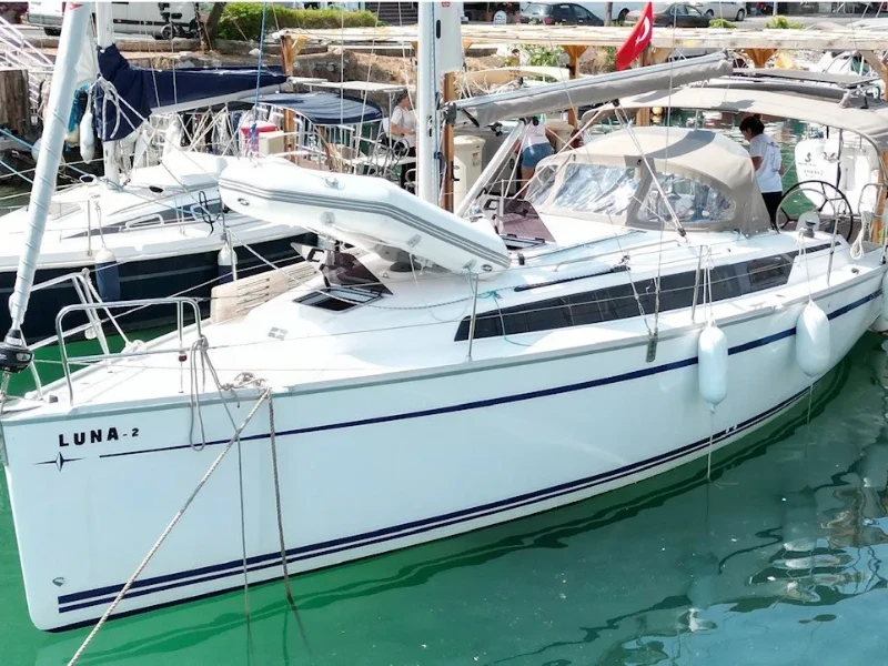Bavaria 34 Cruiser Luna 2 boat image