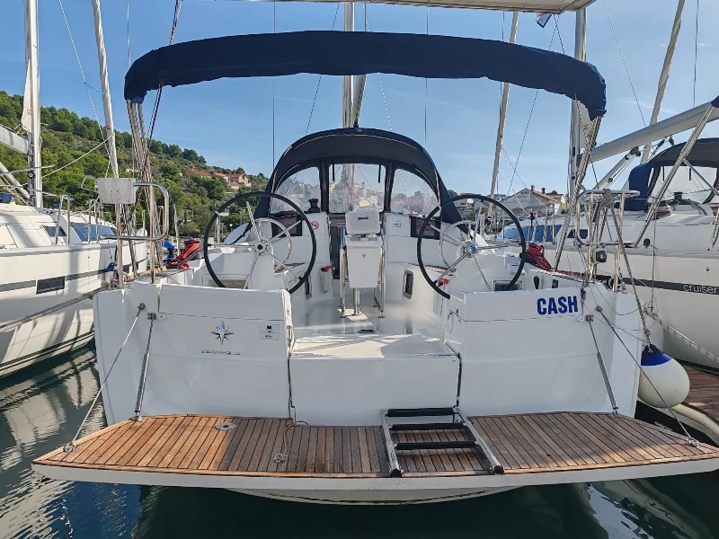 Sun Odyssey 389 Cash boat image