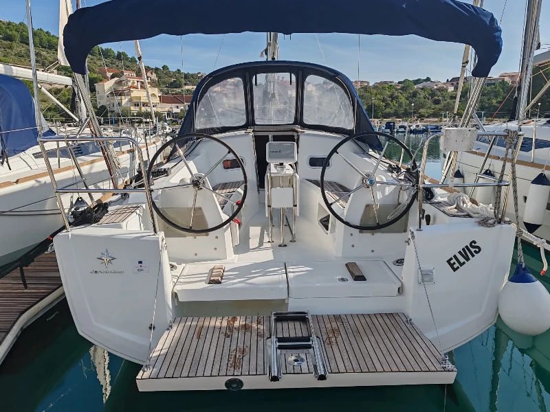 Sun Odyssey 349 Elvis boat image