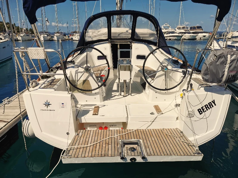Sun Odyssey 349 Berry boat image