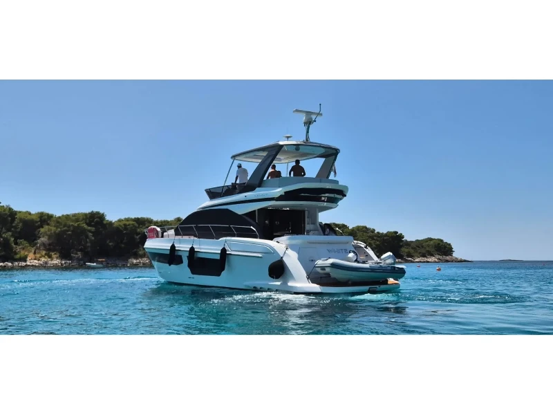 Azimut 53 Fly White boat image
