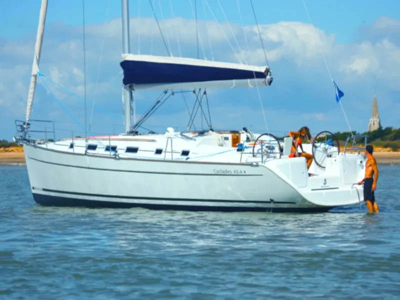 Cyclades 43.4 Velasquez boat image