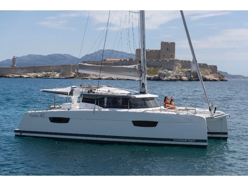 Astréa 42 Timeless Planet boat image