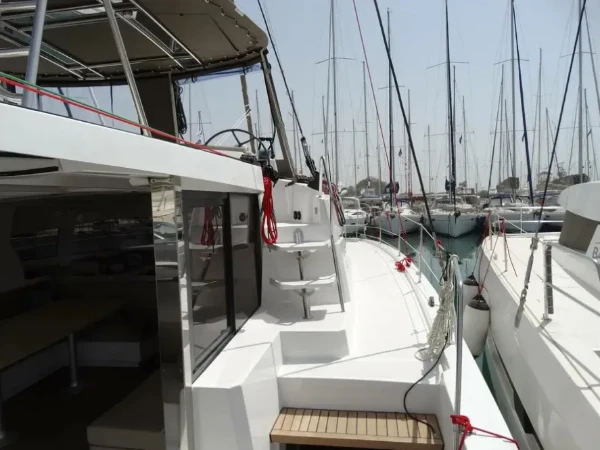 Imagem do barco Bali 4.1 AF-B4.1
