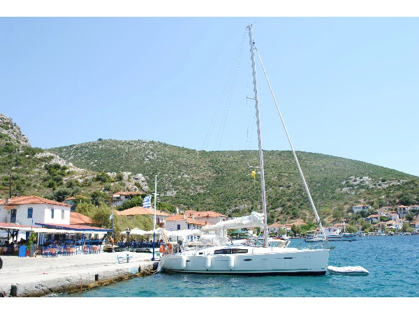 Oceanis 40 Thalassa boat image