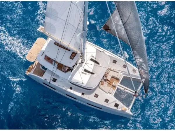 Lagoon 55 BLACK CAVIAR boat image
