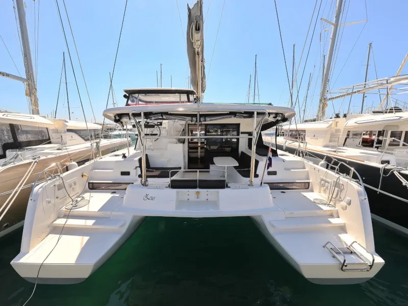 Lagoon 42 ZEUS boat image