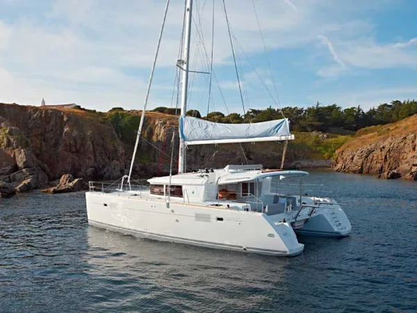 Lagoon 450 Fly LADIES&GENTLEMEN boat image