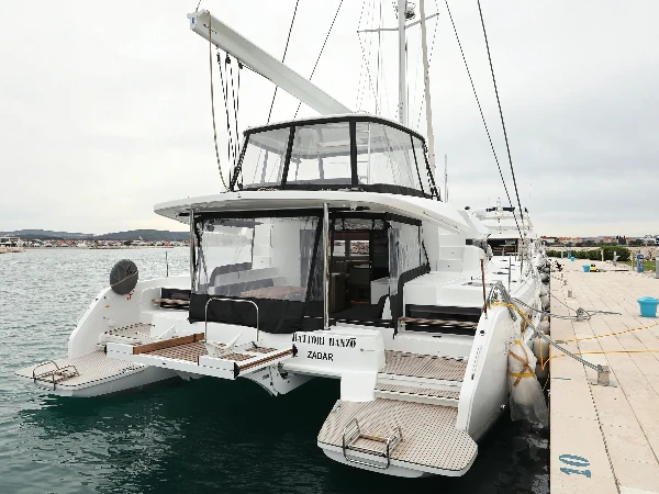 Lagoon 51 HATTORI HANZŌ boat image