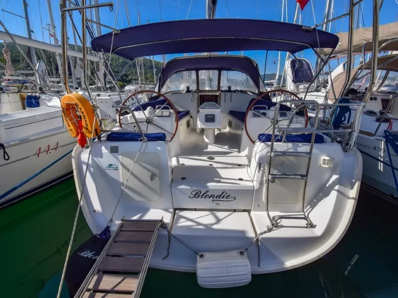 Cyclades 43.4 Blondie boat image