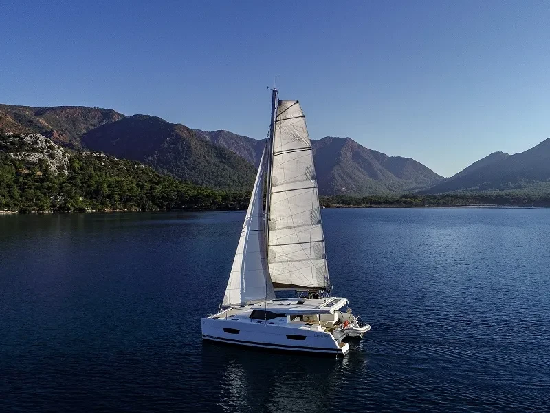 Lucia 40 Amber boat image