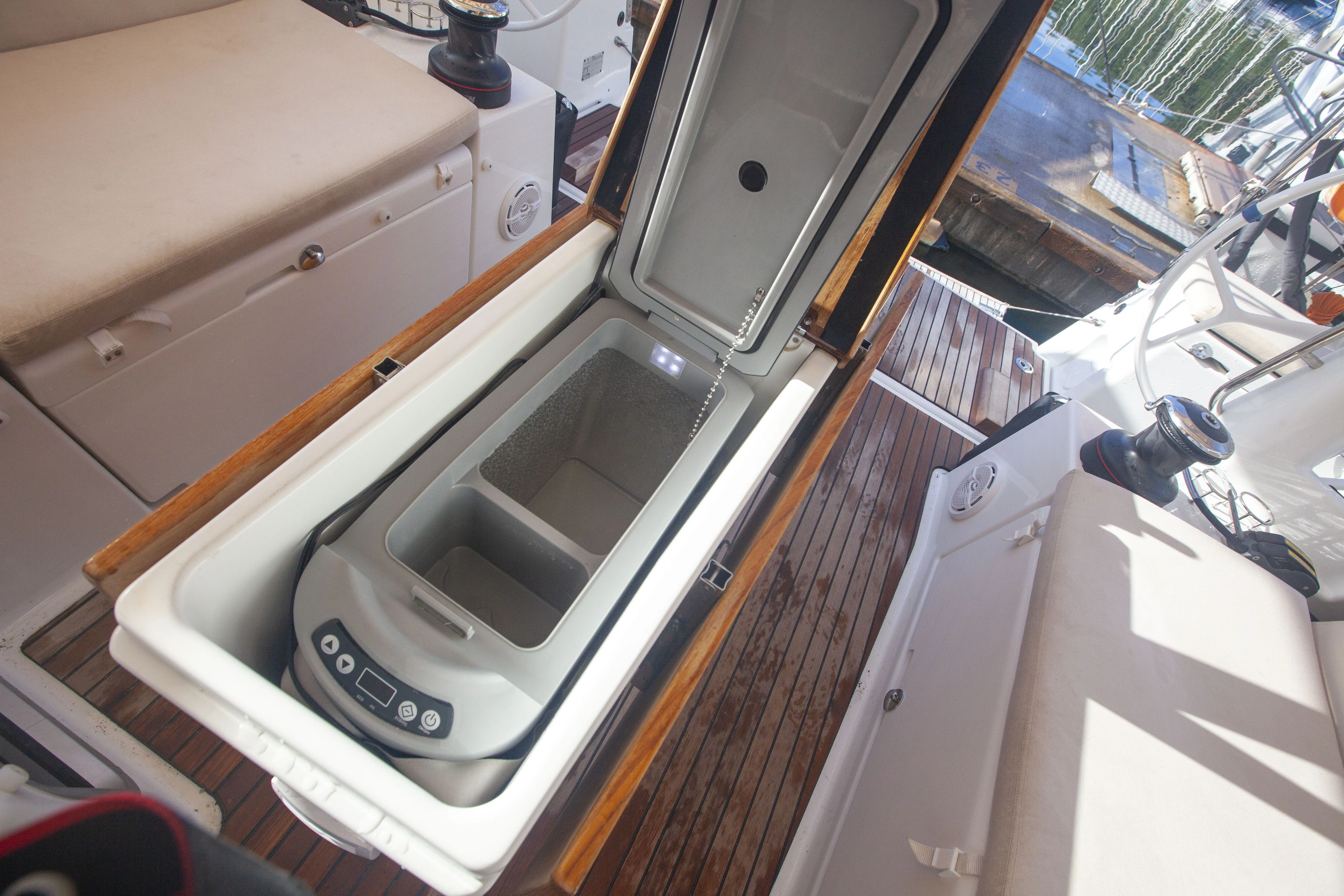 Image slide 202351