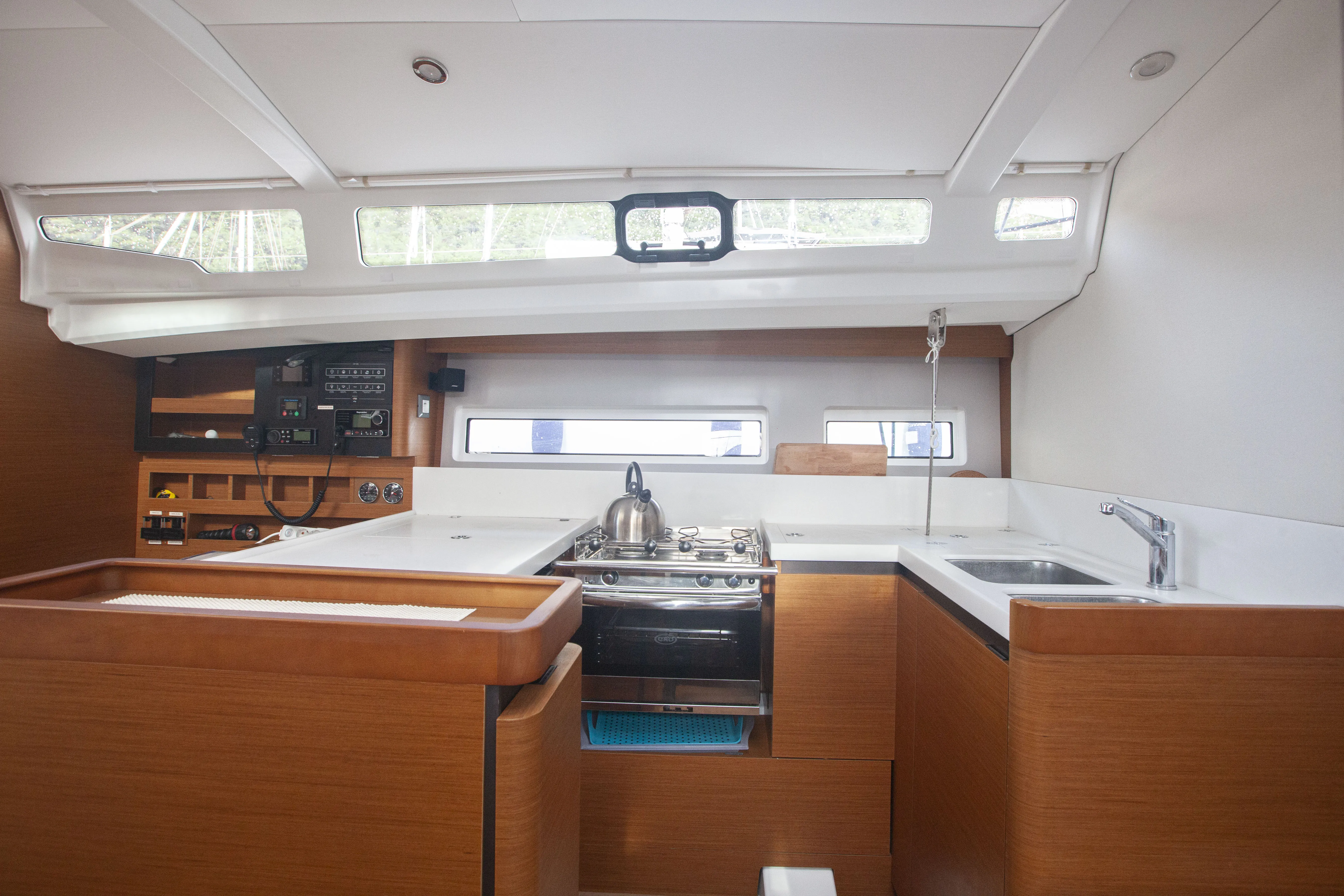 Image slide 202360