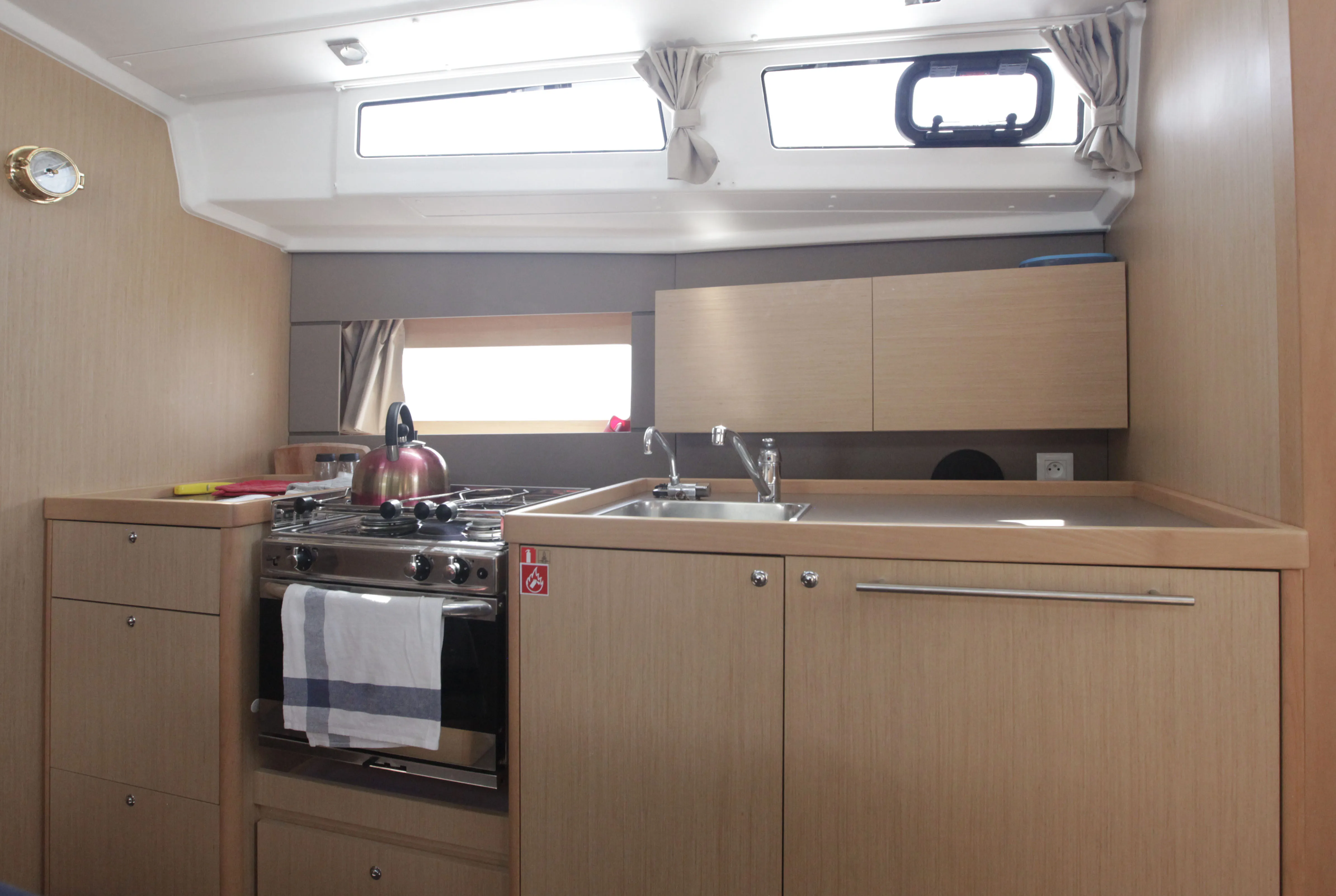 Image slide 202380