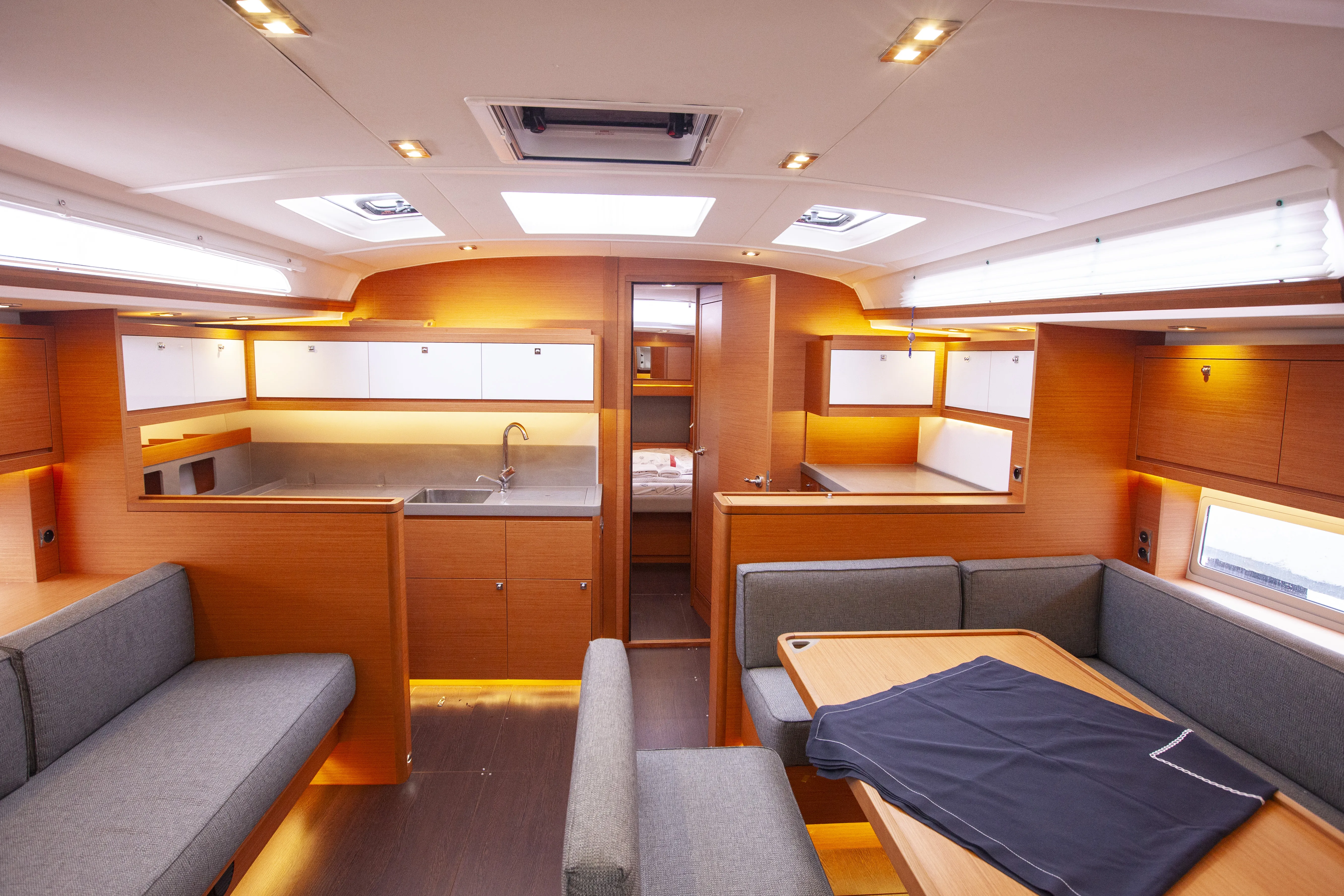 Image slide 202412