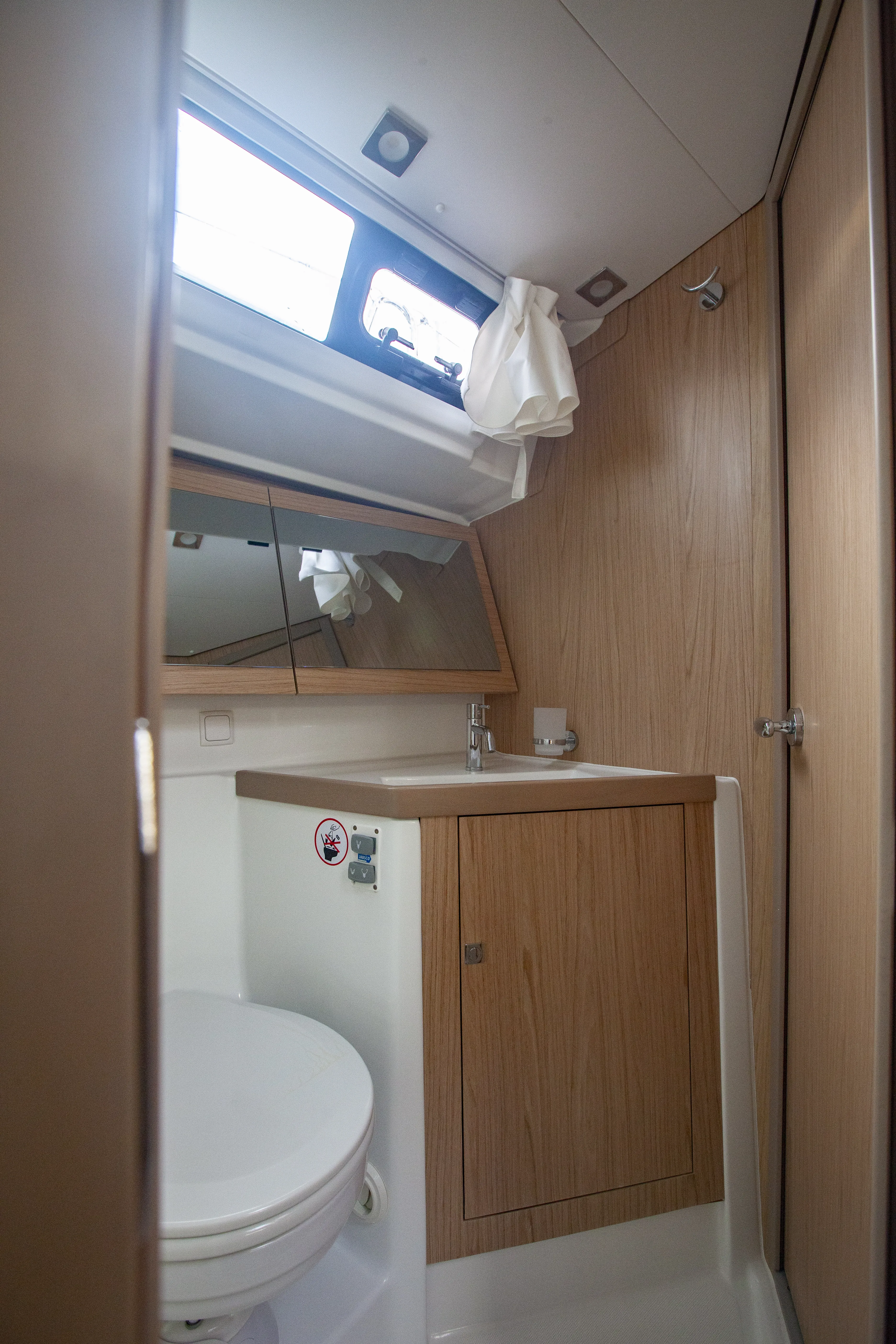 Image slide 202445