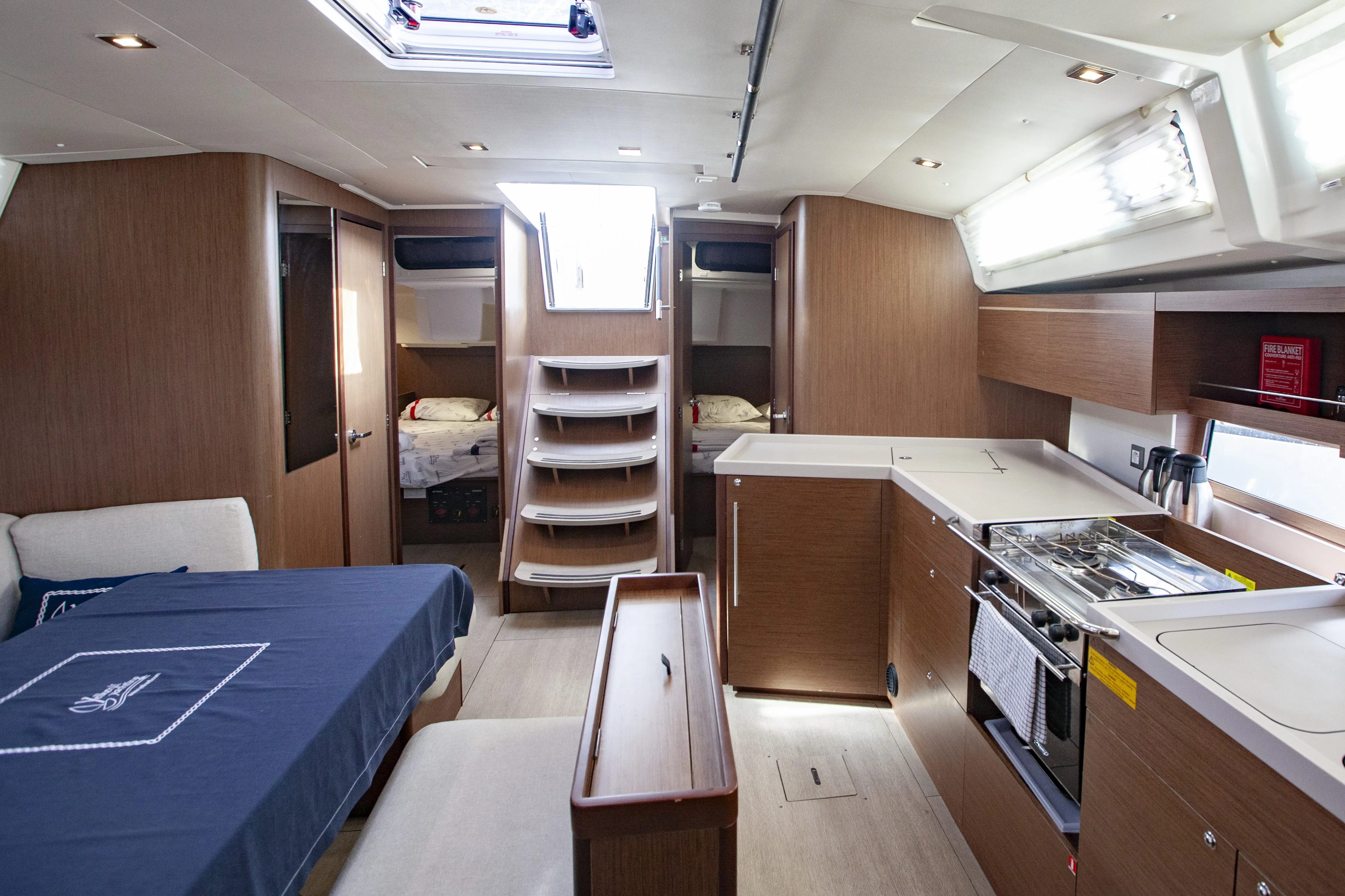 Image slide 202576