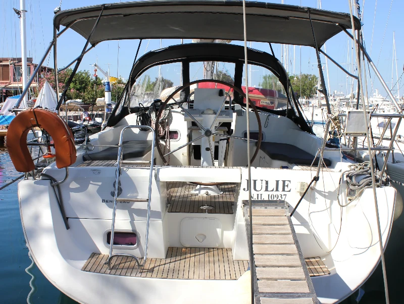 Oceanis 37 Julie boat image