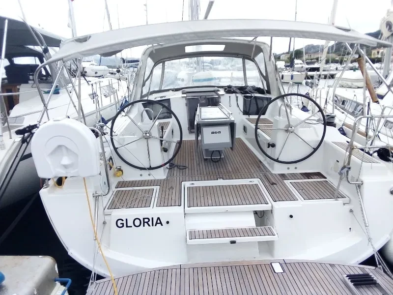 Oceanis 41.1 Gloria boat image