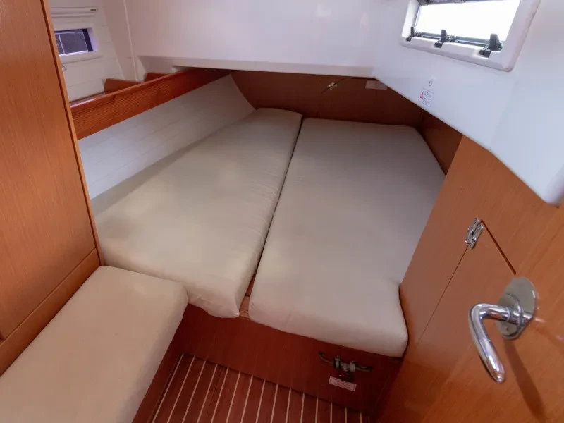 Bavaria 40 Cruiser Ginevra boat image