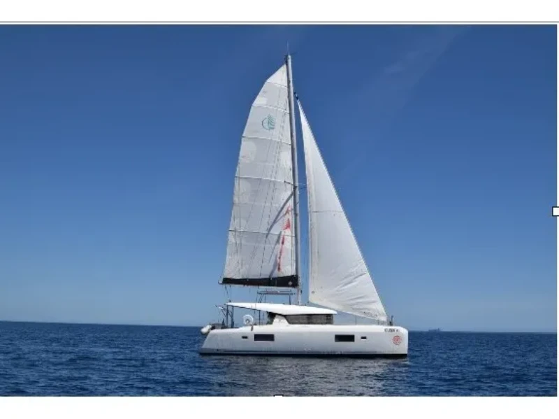 Lagoon 42 Lux boat image