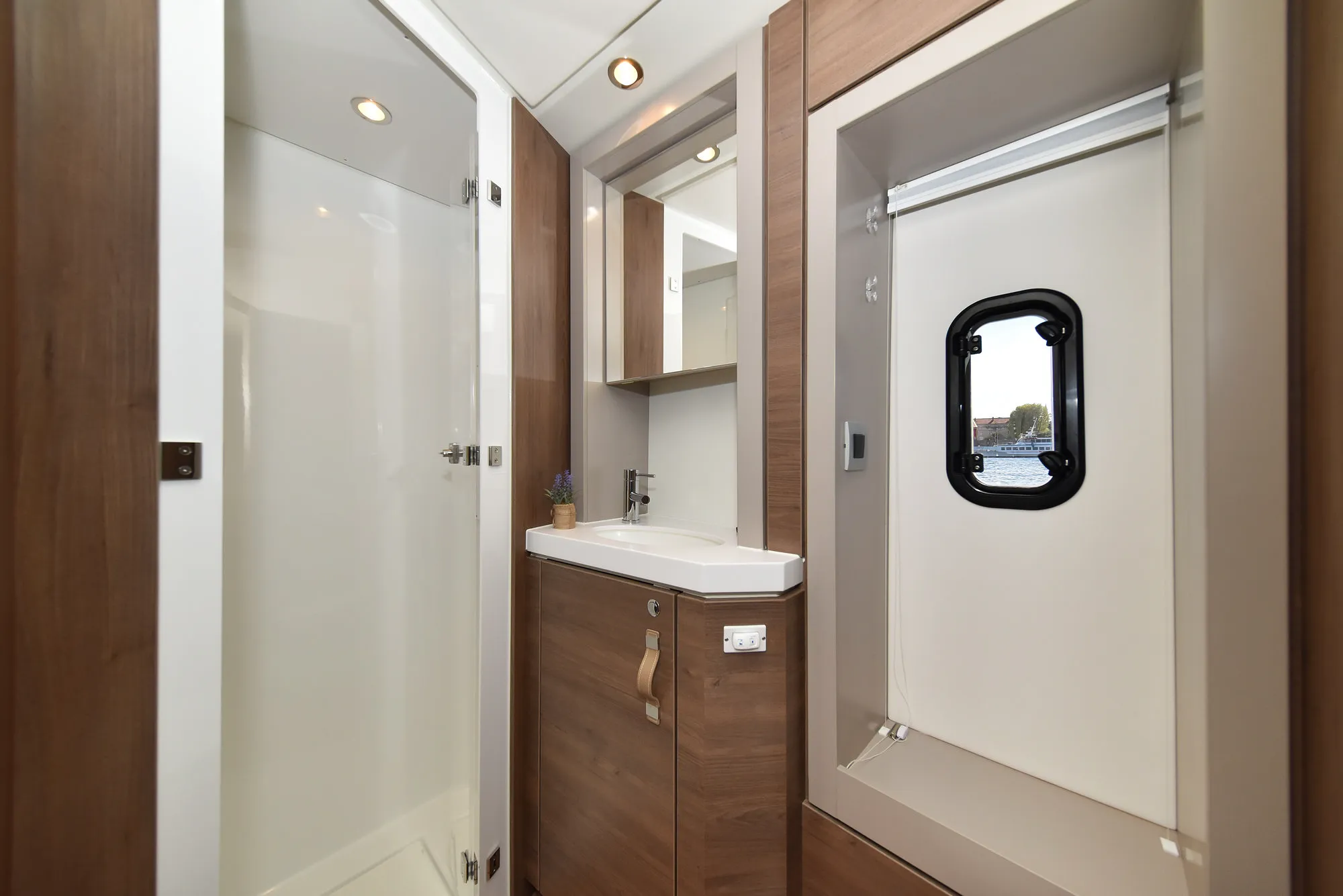 Image slide 204689