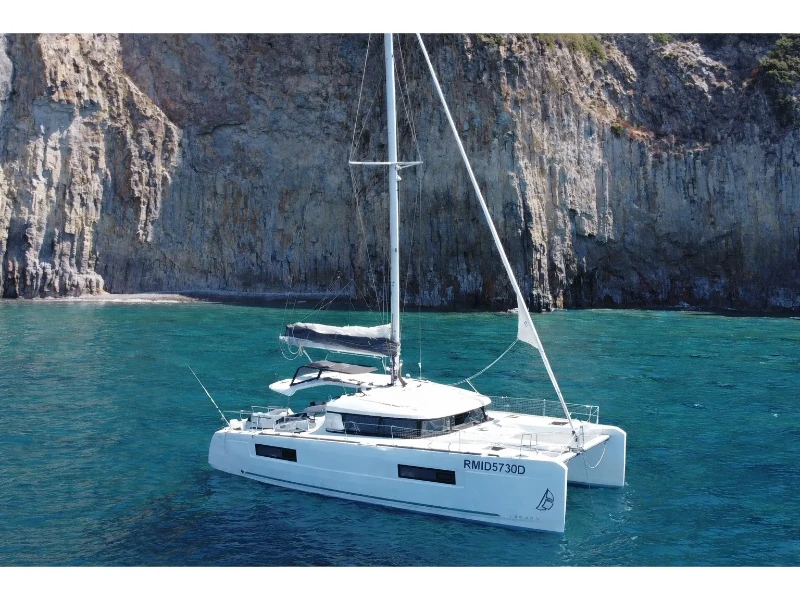 Lagoon 40 Manik boat image