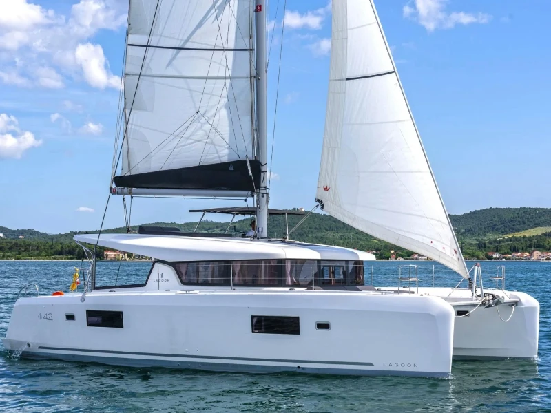 Lagoon 42 Stella boat image