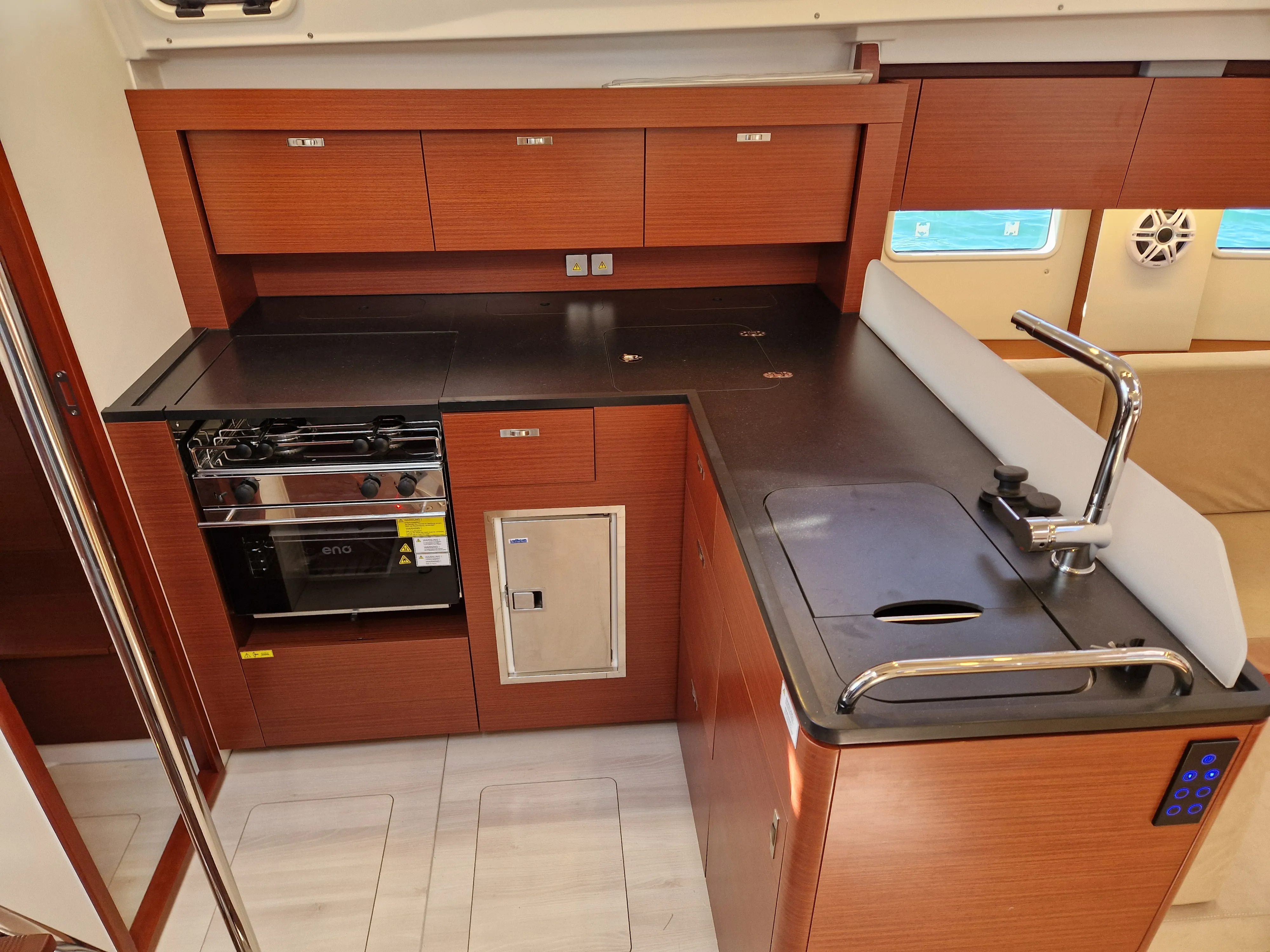 Image slide 206884