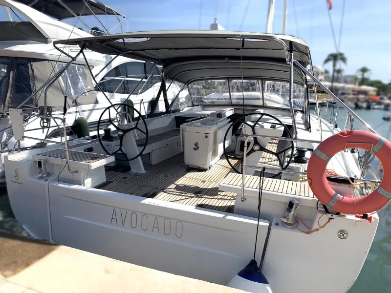 Bootsbild Oceanis 51.1 Avocado