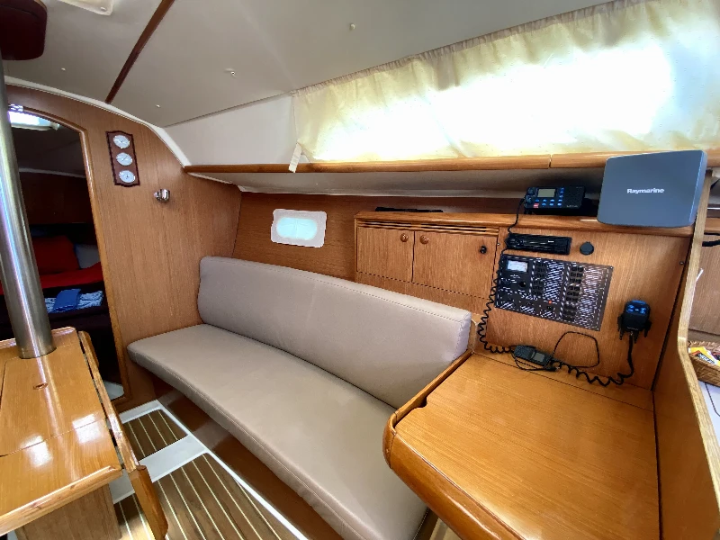 Sun Odyssey 32 Zarif boat image