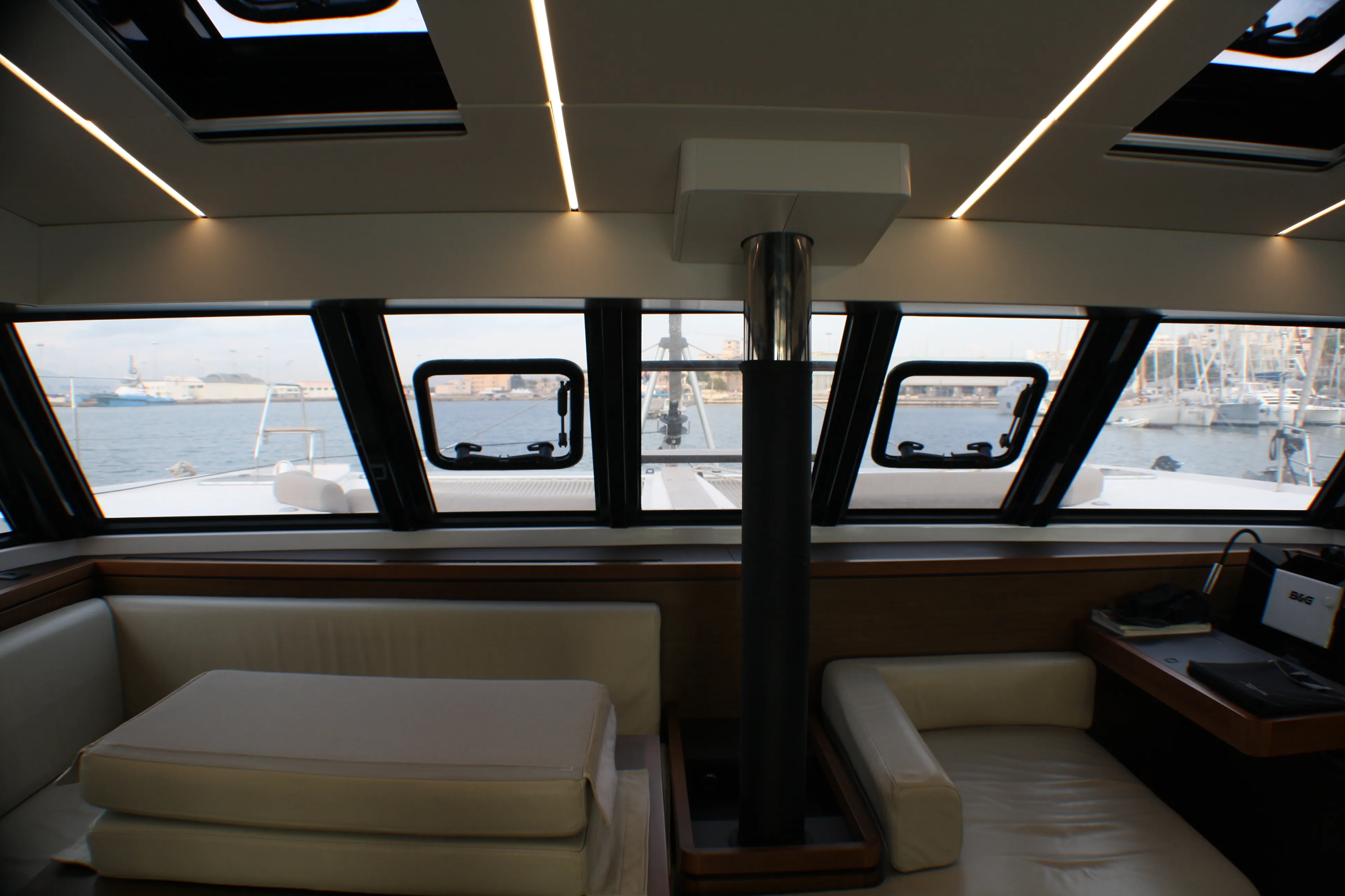 Image slide 208102