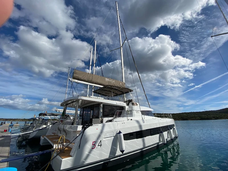 Bali 5.4 Spritz "New 2024" boat image