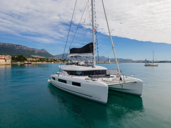 Lagoon 51 LAVINA boat image