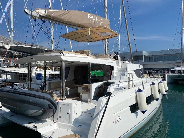 Bali 4.8  BAŠA boat image