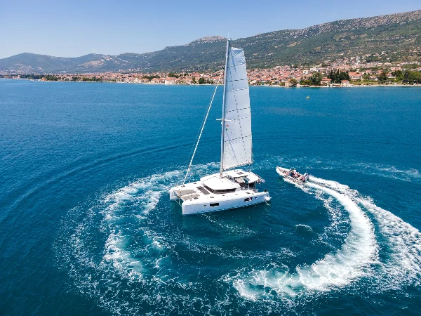 Lagoon 42 SOPHIE boat image