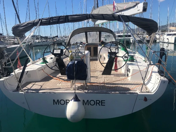 More 55 MORE AMORE boat image