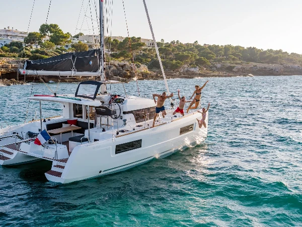 Lagoon 40 PUSSYCAT boat image