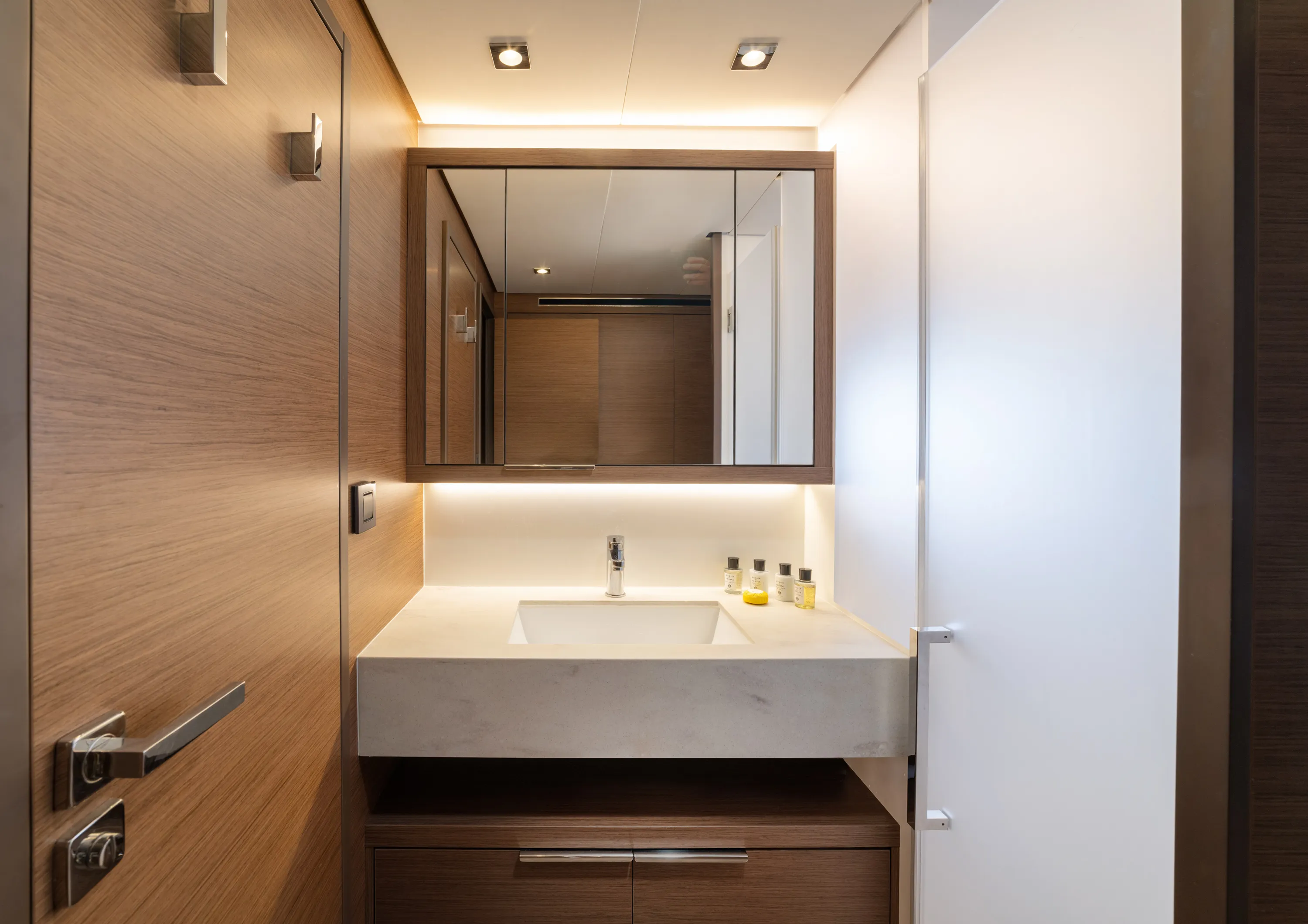 Image slide 210322