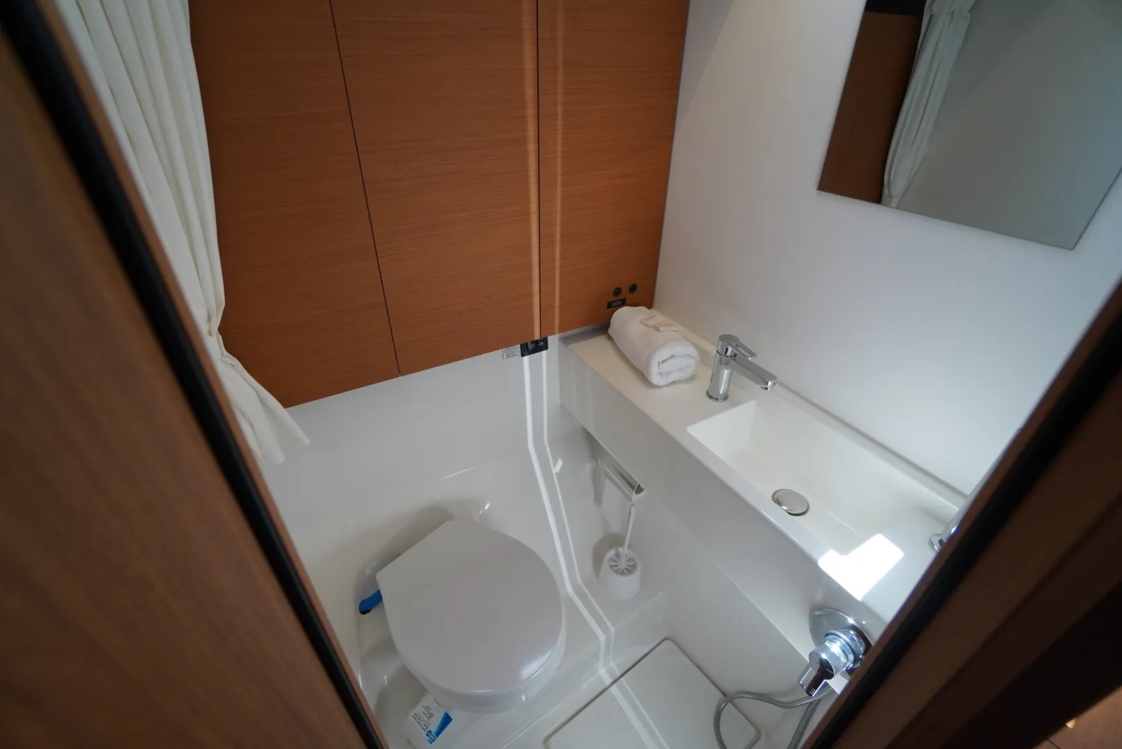 Image slide 210330