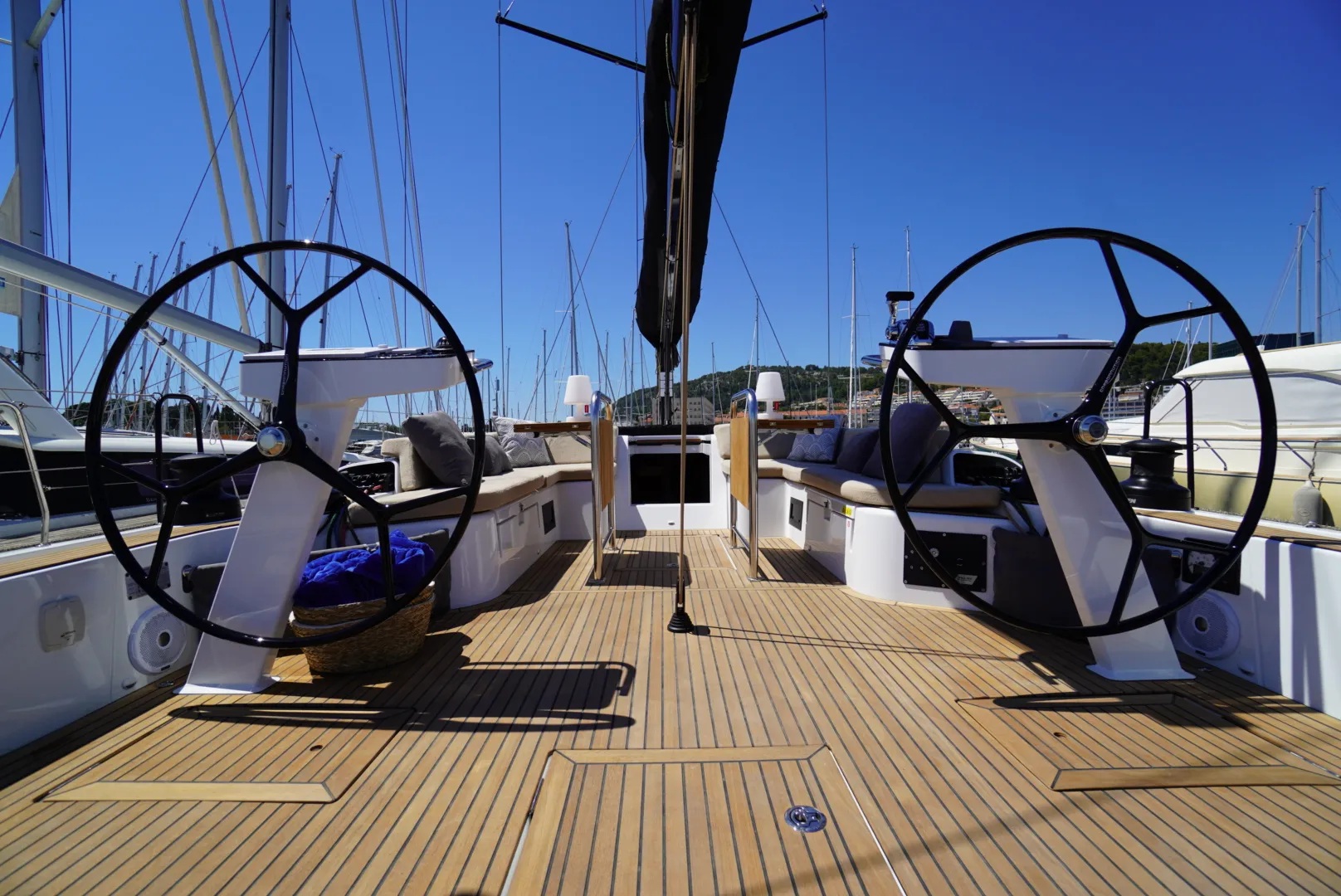 Image slide 210338